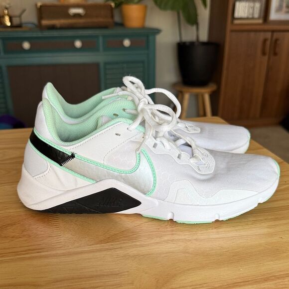 Nike Essential 2 Women's White and Mint Green Sneakers - Size 8.5 - Picture 5 of 10